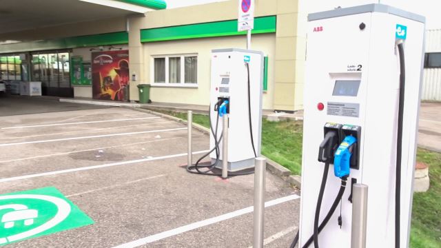 Renner und Penner 2017 Doppler Gruppe BP Tankstelle Ladestationen Schnelllader