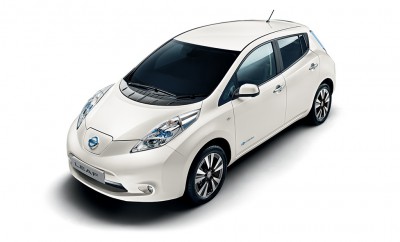 nissan Leaf weiss vorne