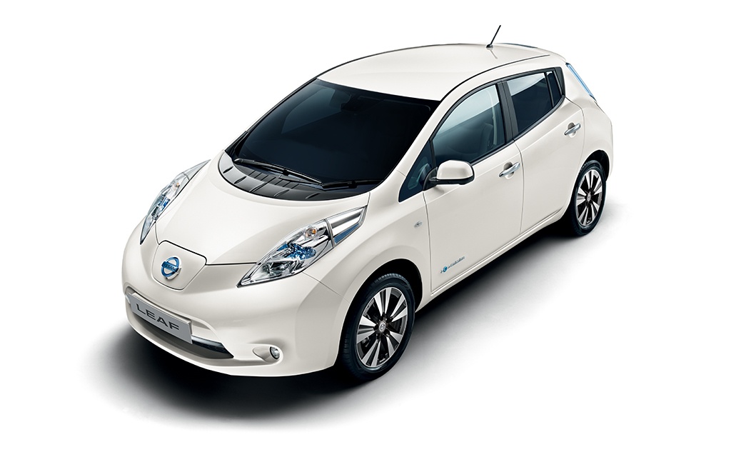 nissan Leaf weiss vorne