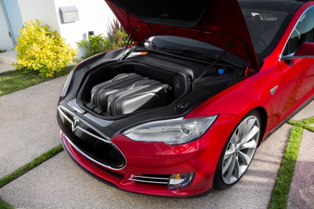 Tesla Model S Frunk Koffer