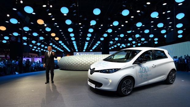 renault-zoe-400-kilometer-reichweite-paris-ghosn