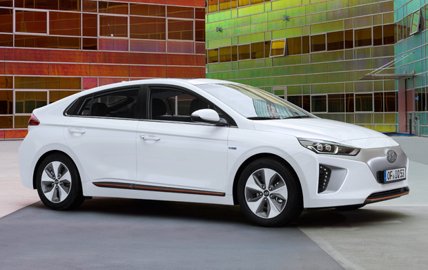 Hyundai Ioniq Electric seitlich weiß