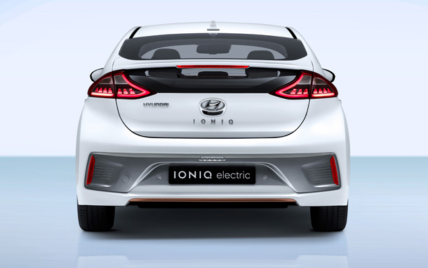 ioniq electric hinten weiss