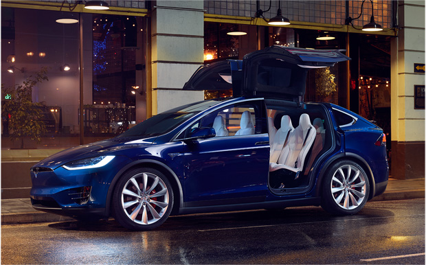 Tesla Model X blau offen