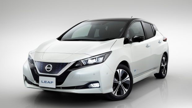 Nissan Leaf 2018 neu schräg vorne weiss