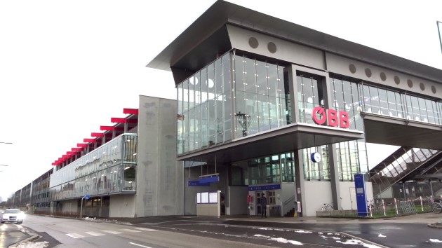 ÖBB Park and Ride Parkhaus Wels Hauptbahnhof