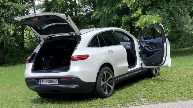 Mercedes EQC 400 4matic elektroauto test hinten offen kofferraum laderaum platz